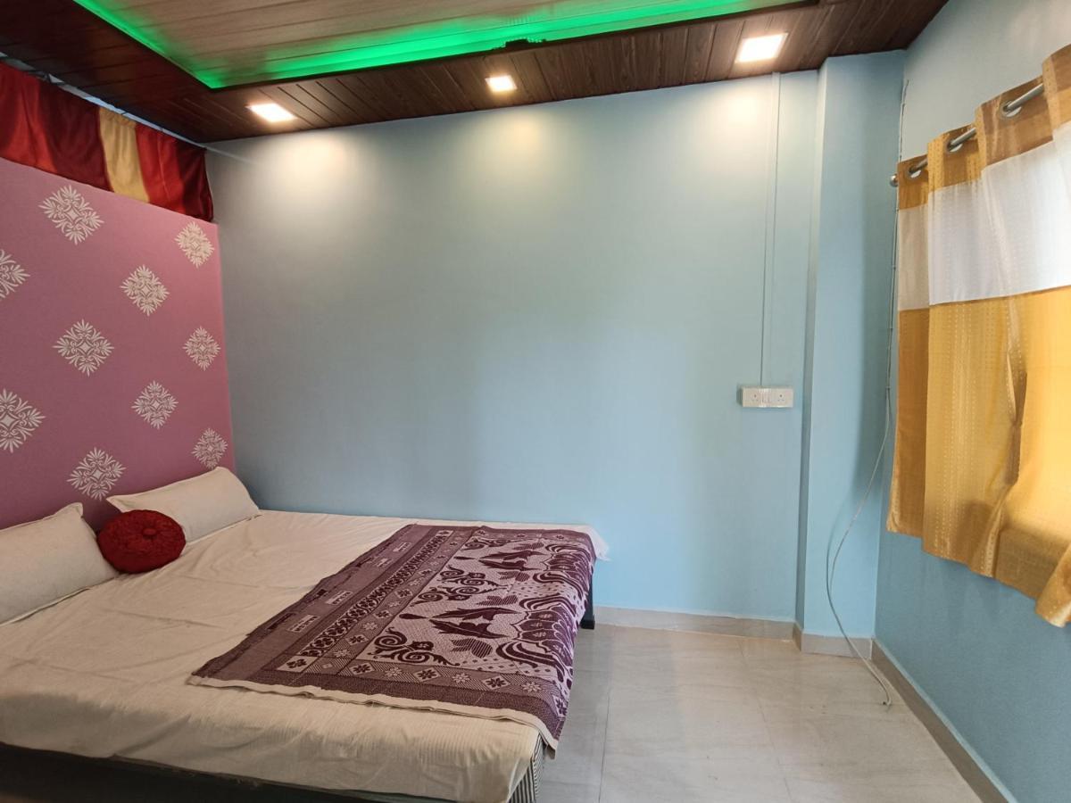 Shree Nivas Home Stay Shrivardhan Exterior photo