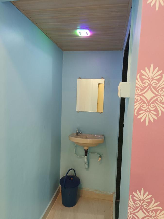 Shree Nivas Home Stay Shrivardhan Exterior photo